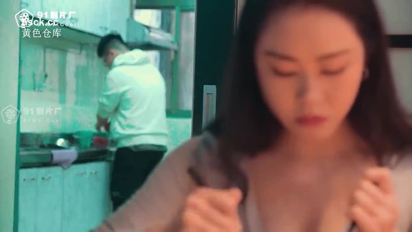 果冻传媒91CMCM-236迷操亲姐姐-秦梦可